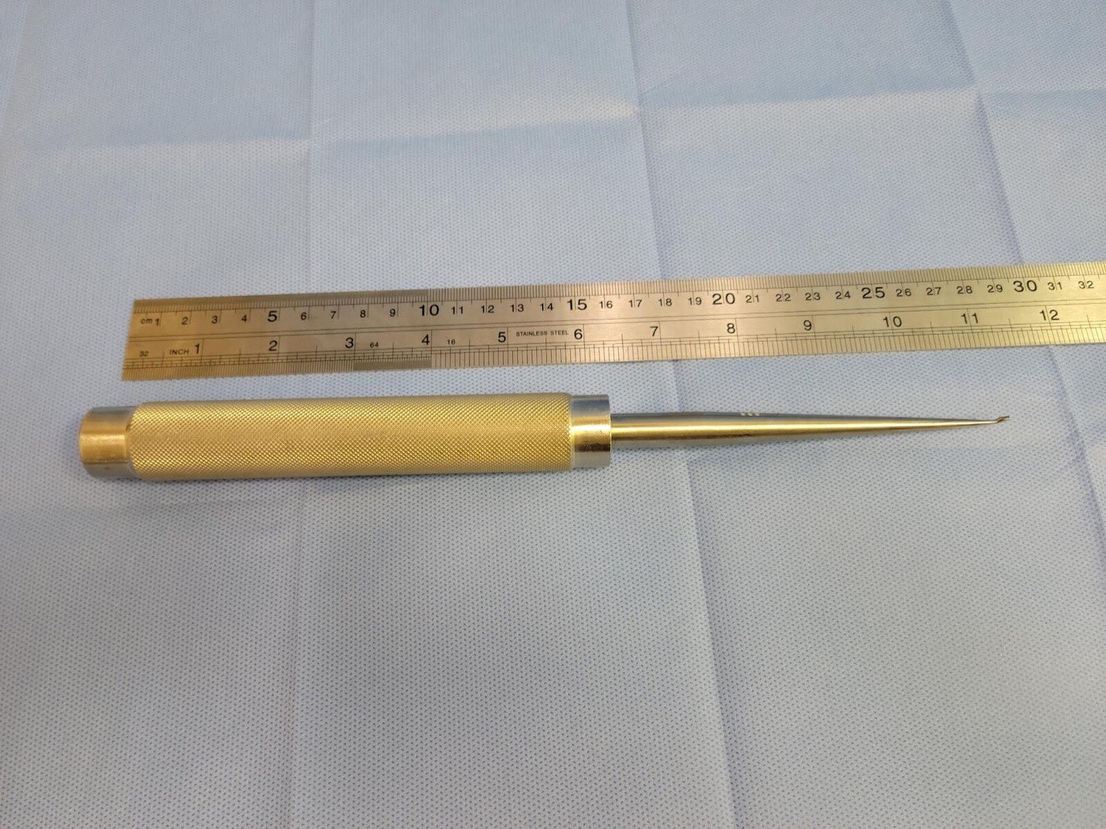 Aesculap FK581R Surgical Orthopedic 11″ Straight Cobb Curette Size 000