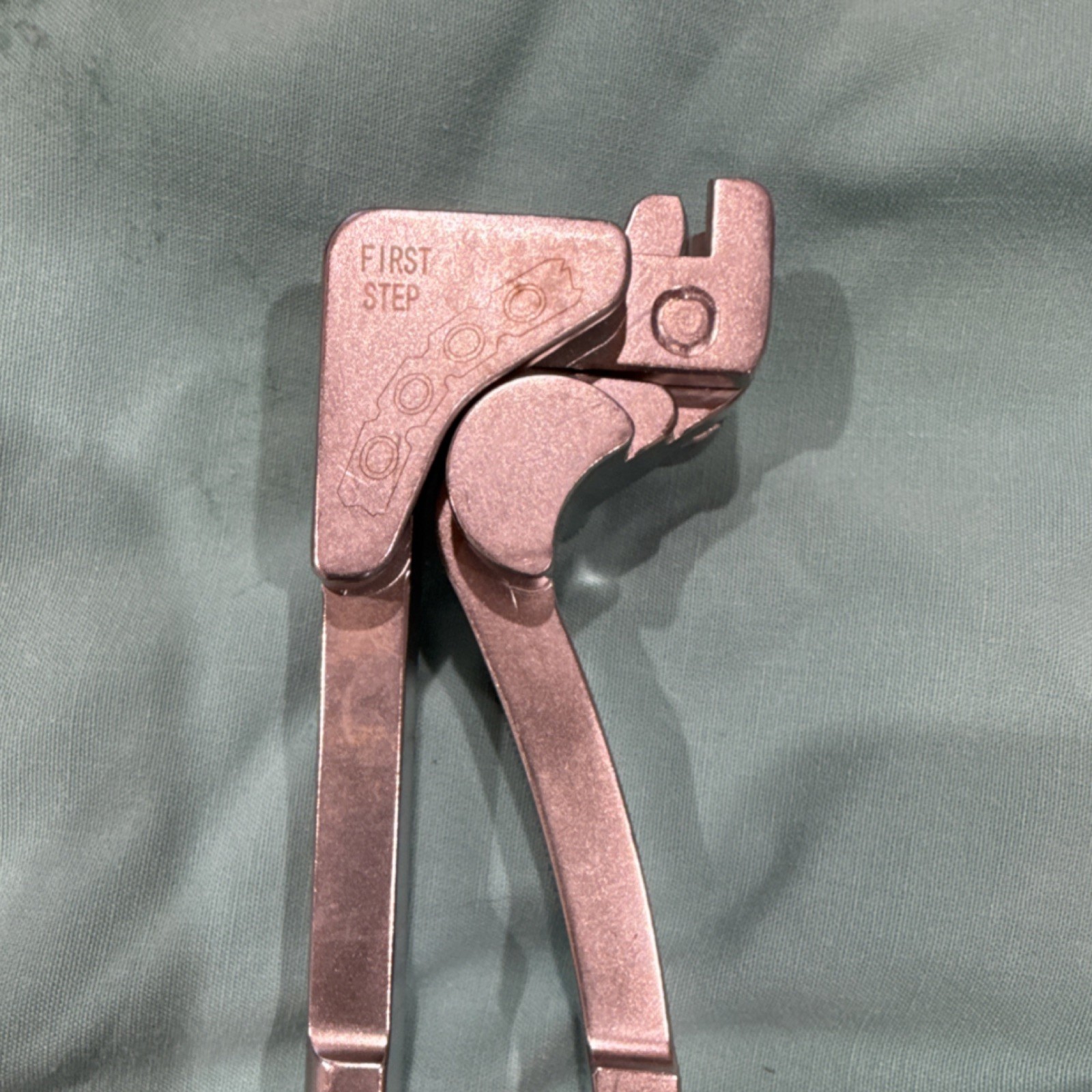 Veterinary Orthopedic Reconstruction Plate Bender Surgical Instrument