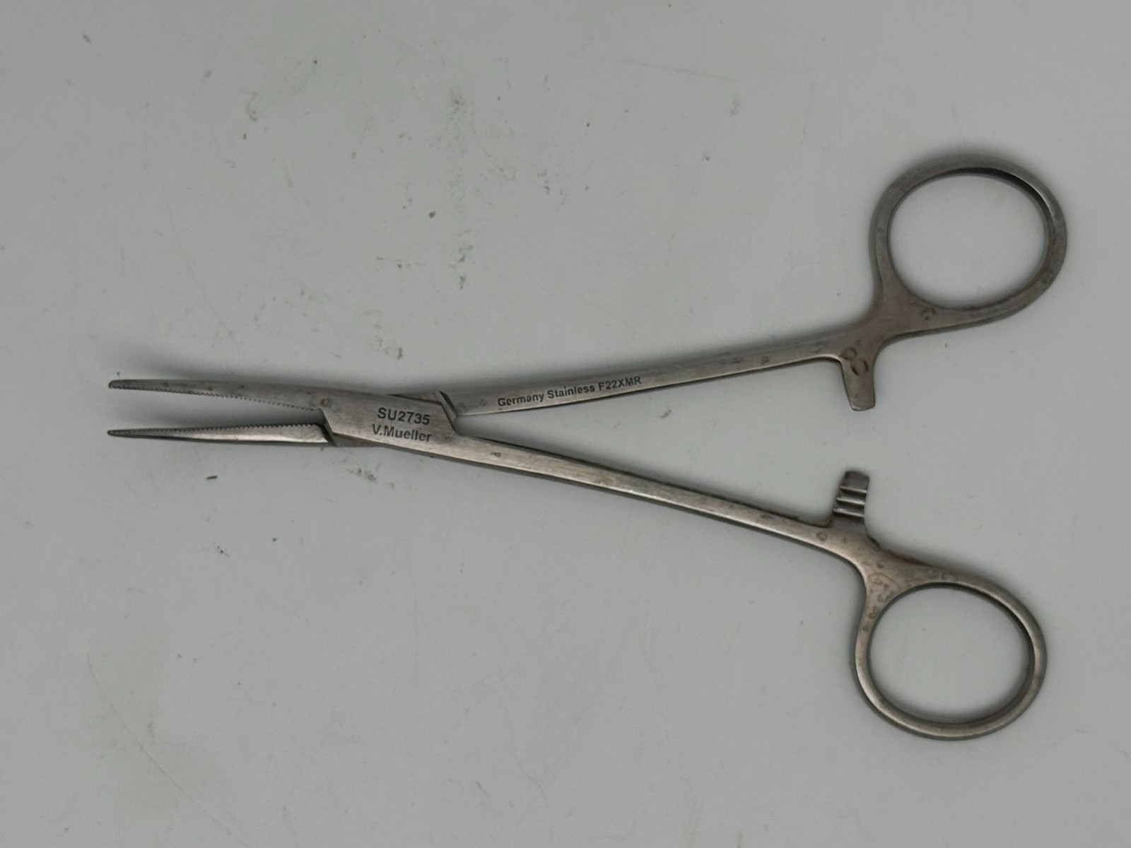 V. Mueller SU2735 Crile Forceps 5½» Curved Stainless Steel Surgical